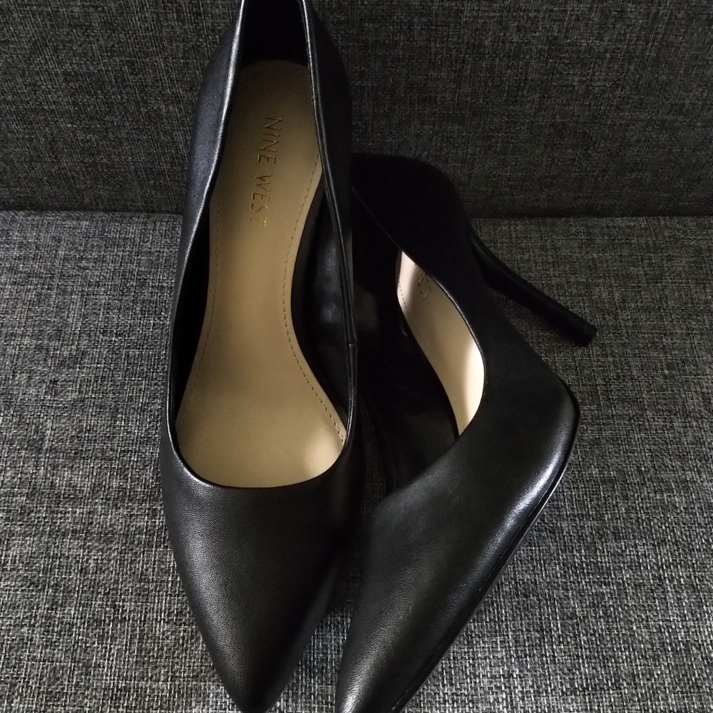 Nine West Black Pointed Heels